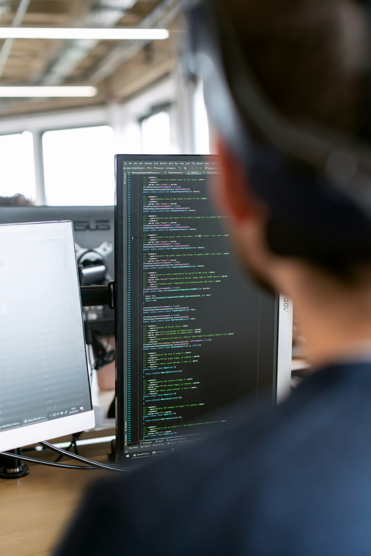 A diverse UK workforce of professionals and site workers